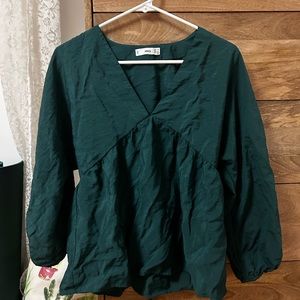 MNGO green long sleeve top